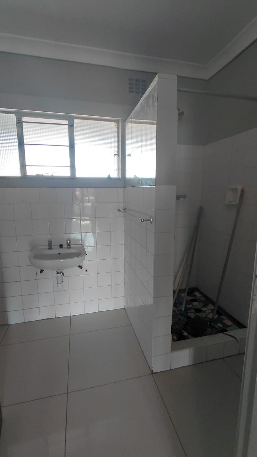 To Let 3 Bedroom Property for Rent in Southernwood Eastern Cape